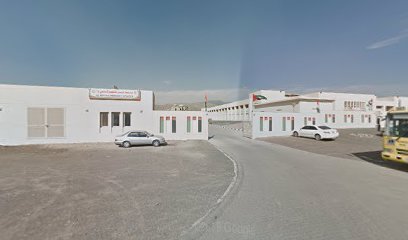 مدرسة الطوين بنات للحلقة الثانية والثانوية سي 2 وج 3 - دبي -