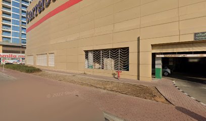 الدكتورة أكشاتا ديناكار (ديشا) - أبو ظبي - +971 54 733 3911