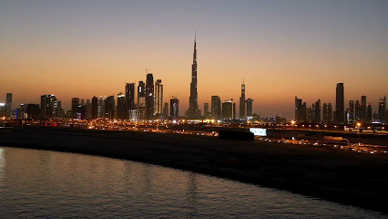 مصور طويل القامة - رأس الخيمة - +971 52 531 1091