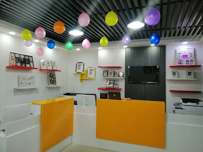 مركز التواصل واستوديو التواصل ، مركز الاتصال ، التصوير - رأس الخيمة - +971 52 397 0128