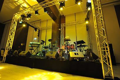 نادي برسيس - الفجيرة - +971 50 259 0700