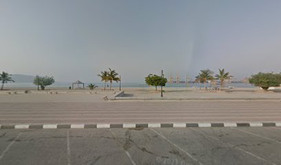 خارج المقهى - دبي -