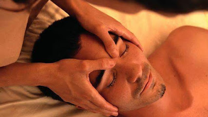 صالون وسبا ليفربول - الشارقة - +971 50 867 7899