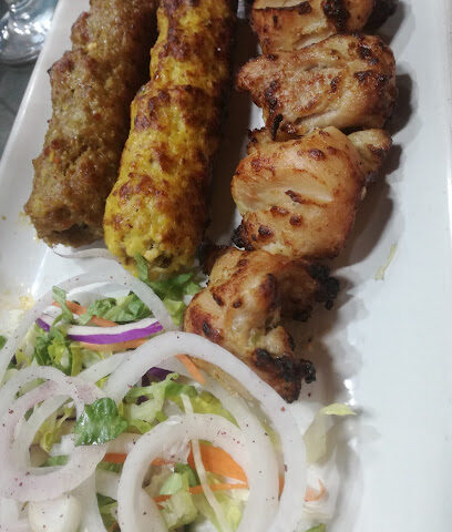 نوفل كافيتريا ومطعم - الشارقة - +971 6 764 6402
