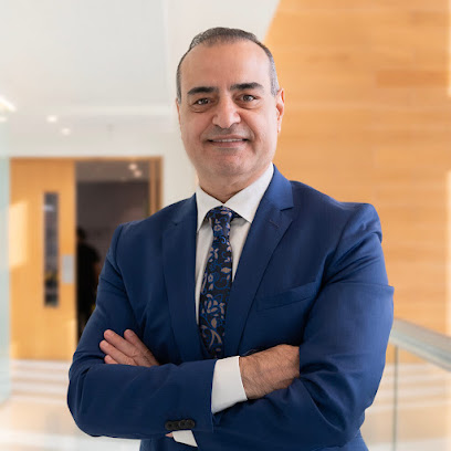 د. رفيق أبو سمرة - استشاري جراحة القلب - أبو ظبي - +971 800 8254268