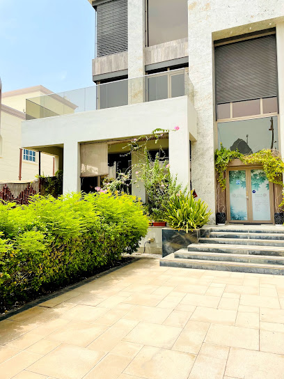 مركز بيت الطبيعة الطبي ذ - United Arab Emirates|Al Bateen - Abu Dhabi|Villa 11 شارع مَرْفَأ البَطِينْ