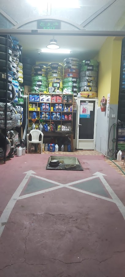 مندوب الإطارات خدمة - United Arab Emirates|Al Tayebah - Sharjah|7VFG+2F6