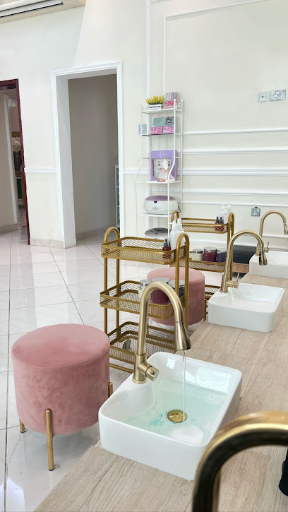 مركز مكياجي للتدريب و التجميل - United Arab Emirates|Al Salamah - Umm Al Quwain|Al Salamah - A - السلمة|FHXF+2JC