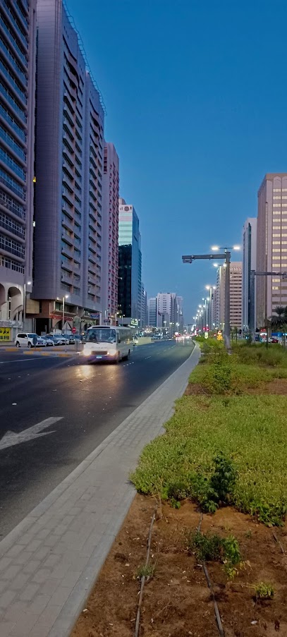 بنك الإمارات دبي الوطني - فرع النادي السياحي - United Arab Emirates|Abu Dhabi|Ground Floor - Zayed The First St|Al Balooshi Tower