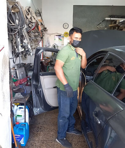 محل محمد عبد الرشيد لتصليح كهرباء السيارات - أبو ظبي - +971 50 563 2881