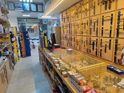 العاصمة لمواد البناء والتوريدات المعدنية - أبو ظبي - +971 2 631 4885