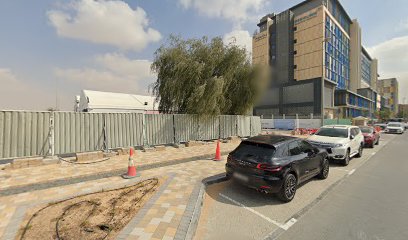 د. ديفيد كريمونسيني -  - +971 50 995 9479